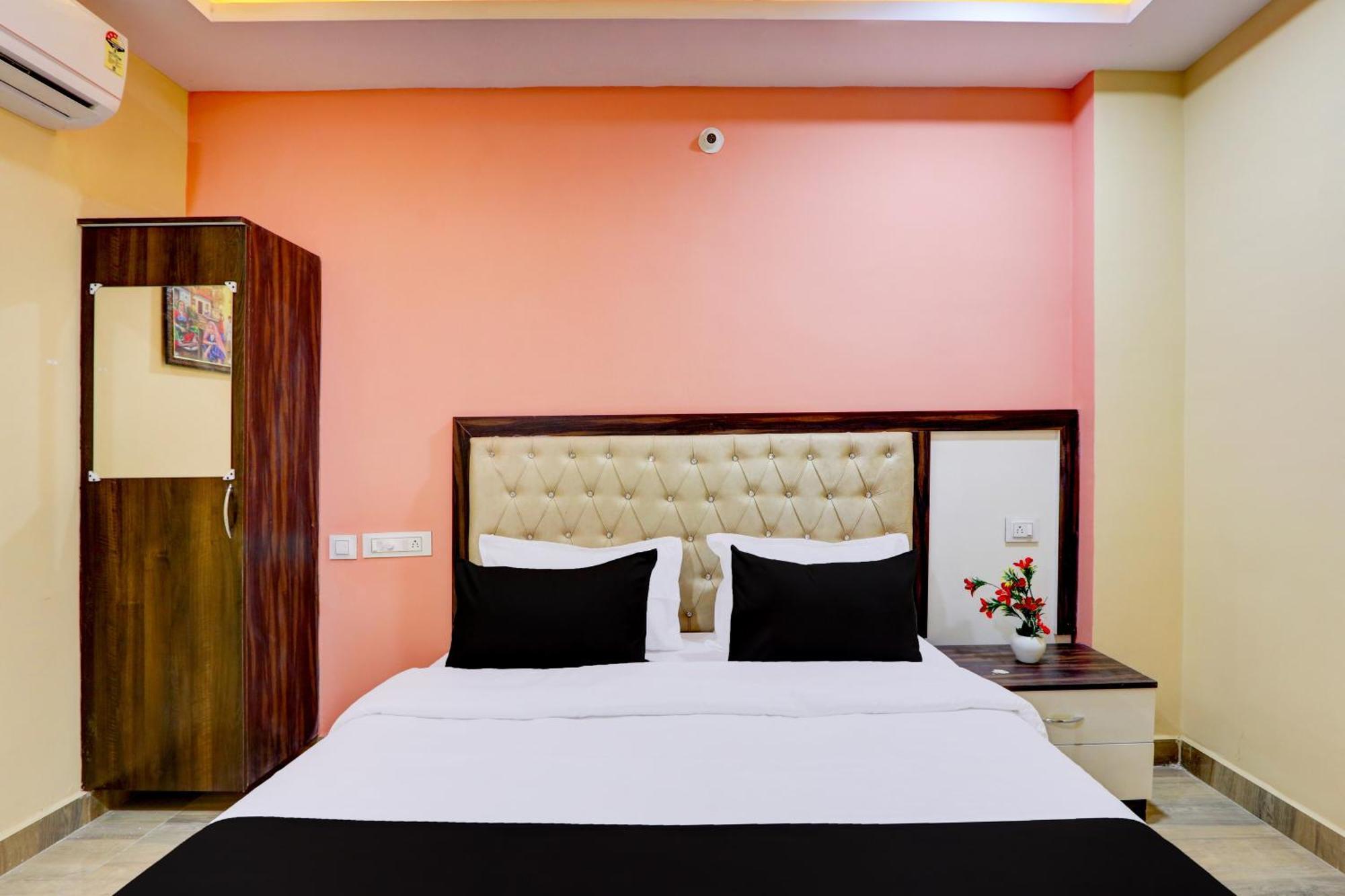 Hotel O Millind Residency Hyderabad Exterior foto